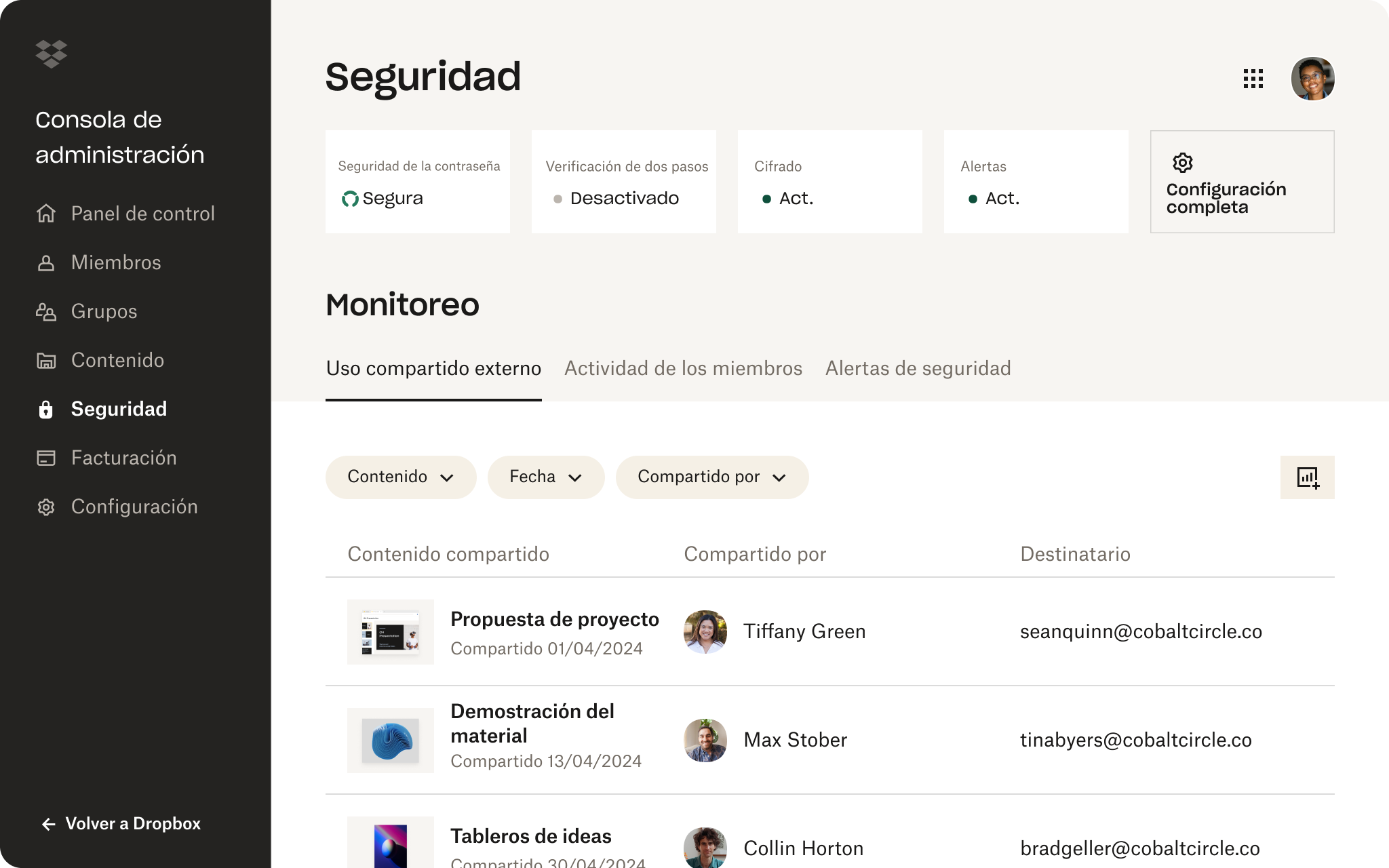Consola de administración de Dropbox con ajustes de seguridad de la contraseña, verificación en dos pasos, configuración de cifrado, así como monitoreo del contenido compartido.