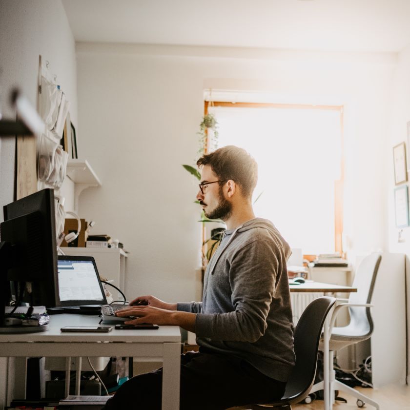 A remote worker recovers files using Dropbox Rewind.